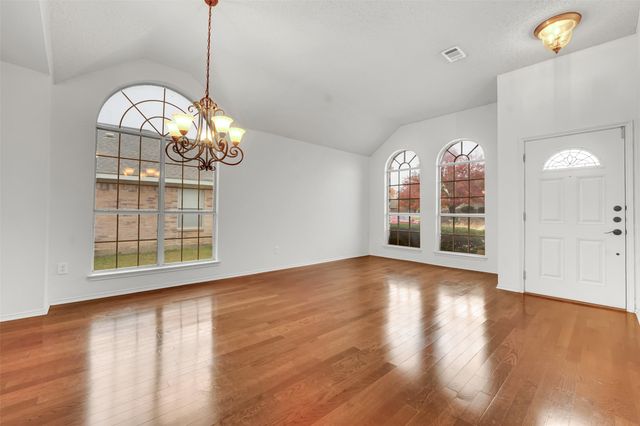 4507 Stones River Road, Grand Prairie, TX 75052