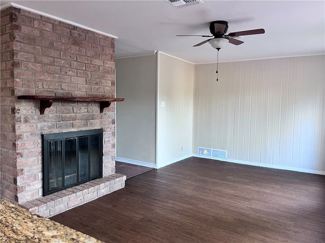 501 Dolphin Pl, Corpus Christi, TX 78411