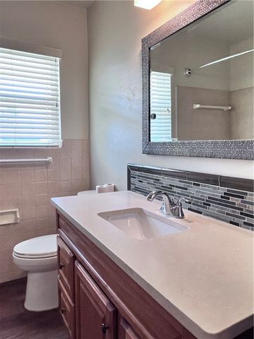 501 Dolphin Pl, Corpus Christi, TX 78411