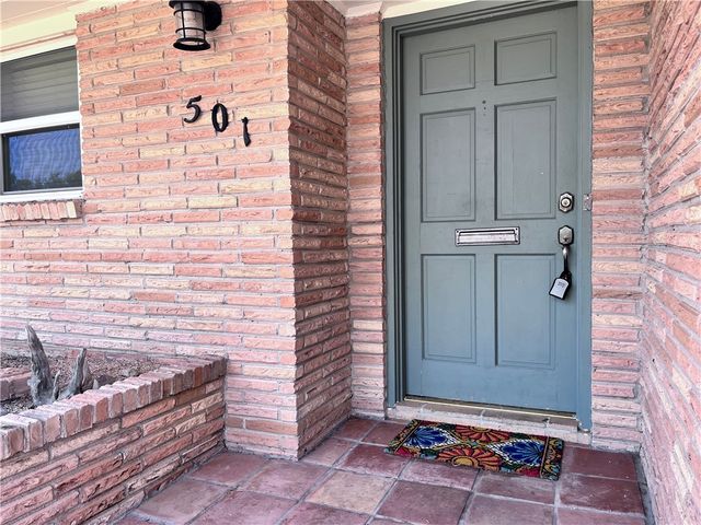 501 Dolphin Pl, Corpus Christi, TX 78411
