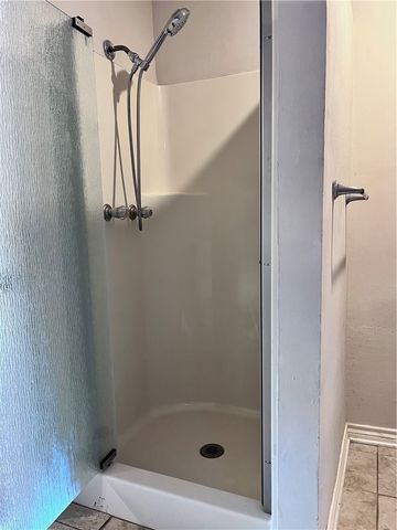 501 Dolphin Pl, Corpus Christi, TX 78411