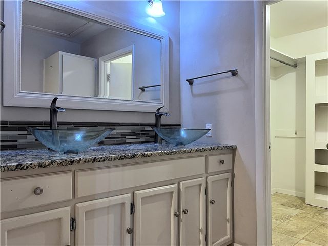 501 Dolphin Pl, Corpus Christi, TX 78411