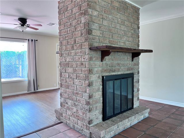 501 Dolphin Pl, Corpus Christi, TX 78411