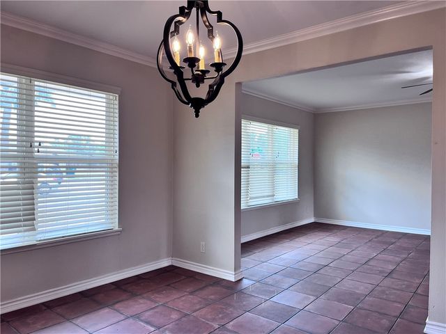 501 Dolphin Pl, Corpus Christi, TX 78411