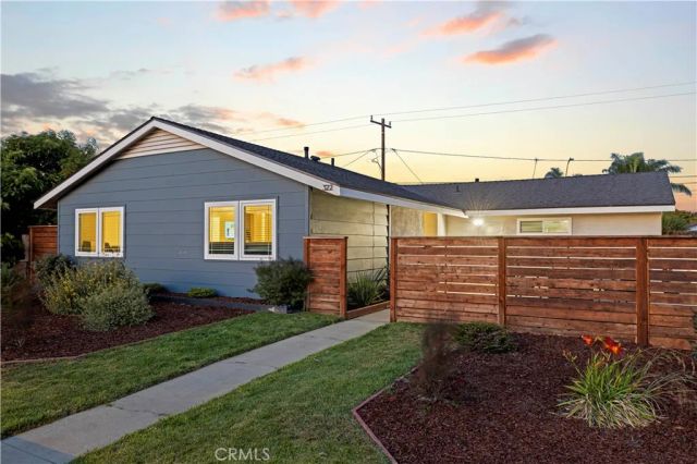 322 South Victoria Avenue, Ventura, CA 93003