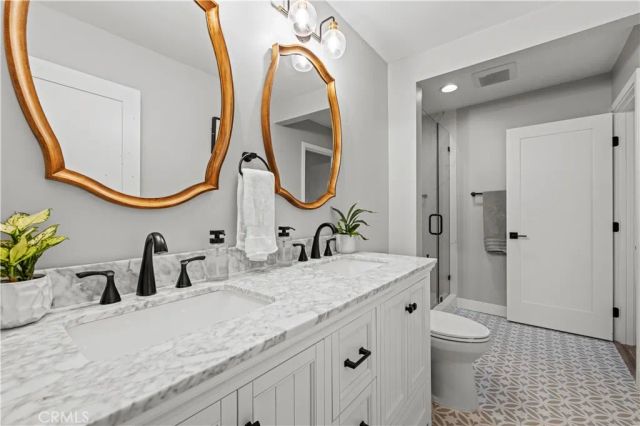 322 South Victoria Avenue, Ventura, CA 93003