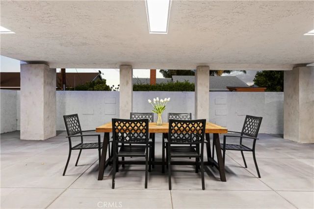 322 South Victoria Avenue, Ventura, CA 93003