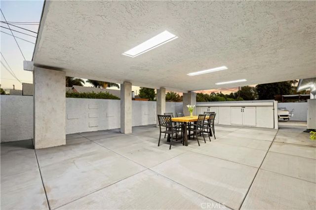 322 South Victoria Avenue, Ventura, CA 93003