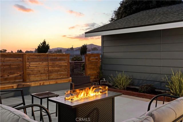 322 South Victoria Avenue, Ventura, CA 93003