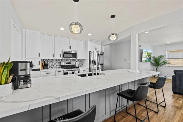 322 South Victoria Avenue, Ventura, CA 93003