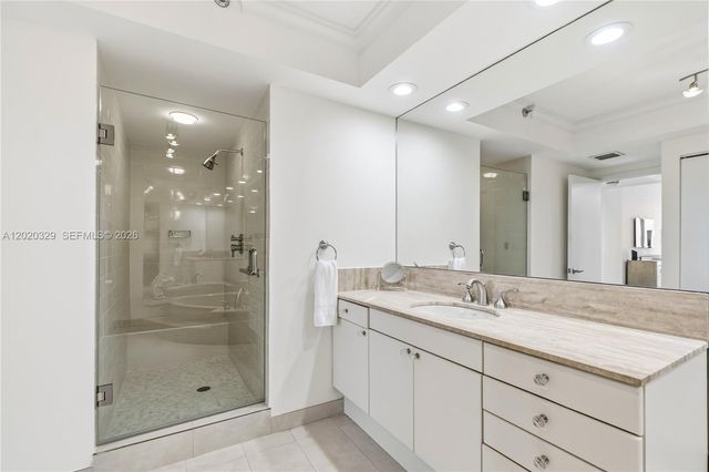 20281 E Country Club Drive 2101, Aventura, FL 33180