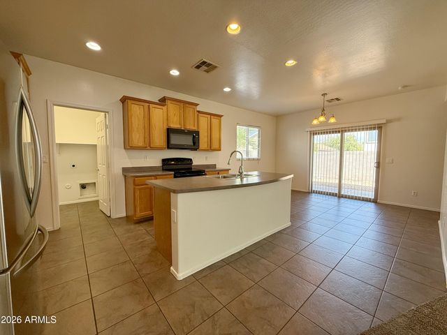 7213 N 72nd Drive, Glendale, AZ 85303