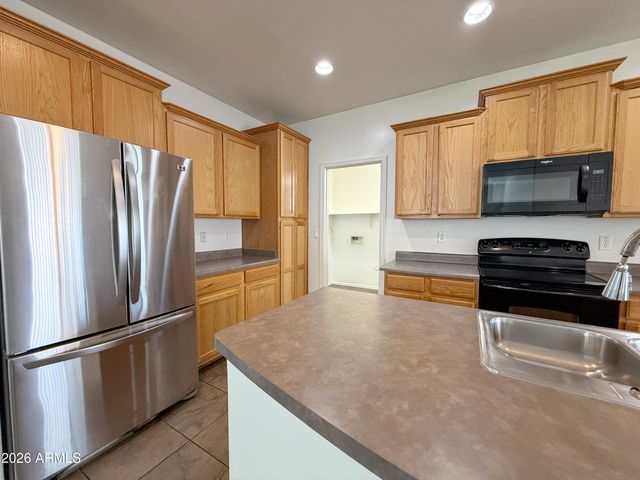 7213 N 72nd Drive, Glendale, AZ 85303