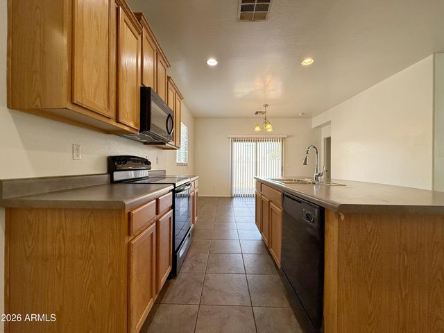 7213 N 72nd Drive, Glendale, AZ 85303