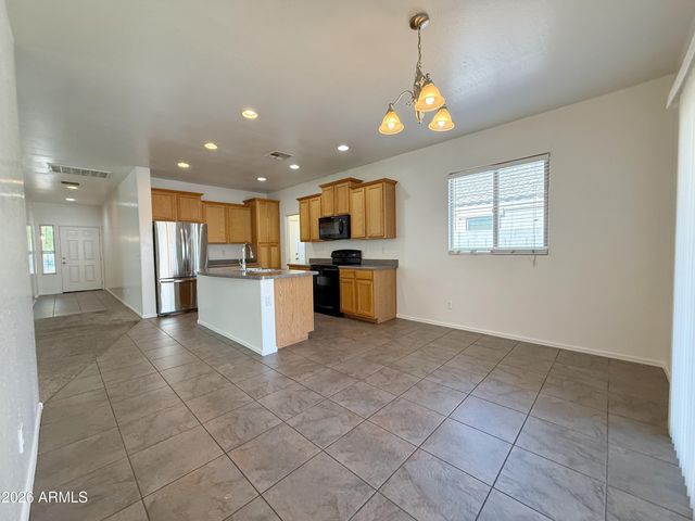 7213 N 72nd Drive, Glendale, AZ 85303