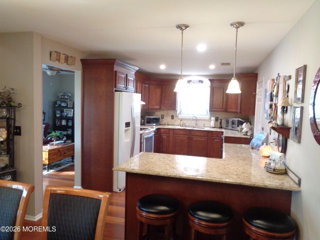 46 Morning Glory Lane, Whiting, NJ 08759