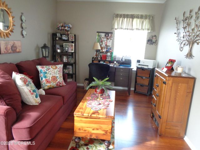 46 Morning Glory Lane, Whiting, NJ 08759