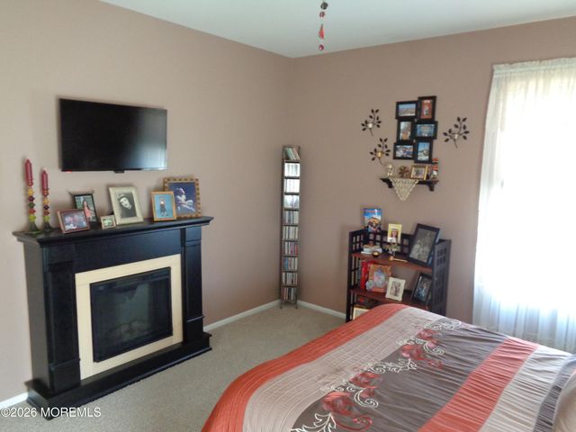 46 Morning Glory Lane, Whiting, NJ 08759