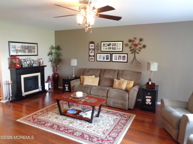 46 Morning Glory Lane, Whiting, NJ 08759