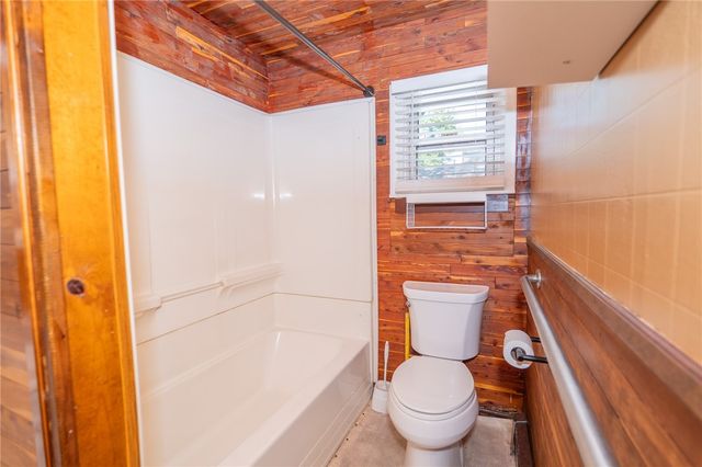 68 Lane 5, Warwick, RI 02888