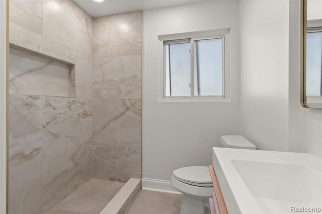 3933 Williams Street, Dearborn Heights, MI 48125