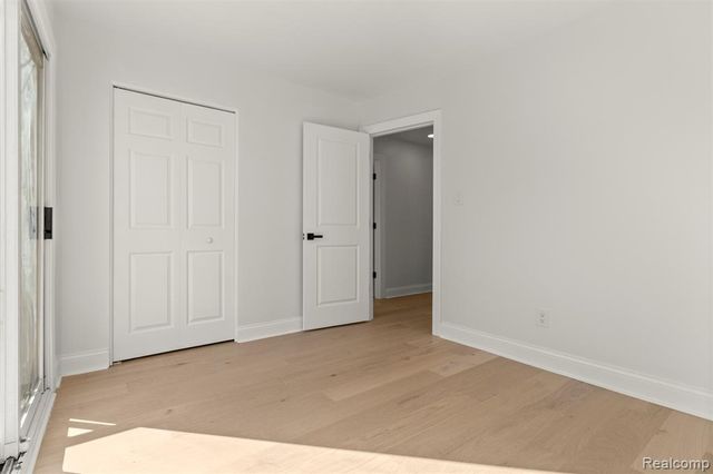 3933 Williams Street, Dearborn Heights, MI 48125