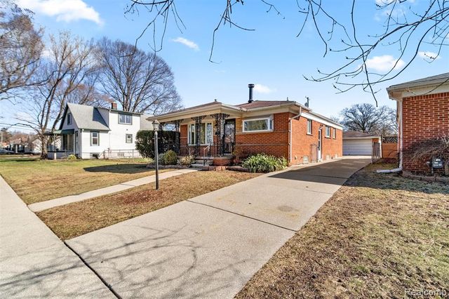 3933 Williams Street, Dearborn Heights, MI 48125