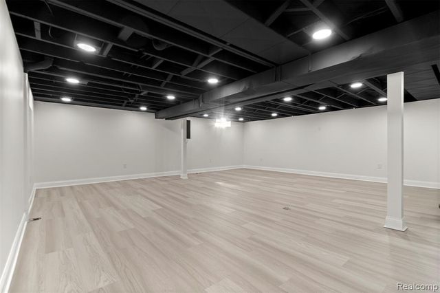 3933 Williams Street, Dearborn Heights, MI 48125