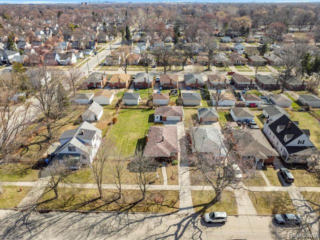 3933 Williams Street, Dearborn Heights, MI 48125