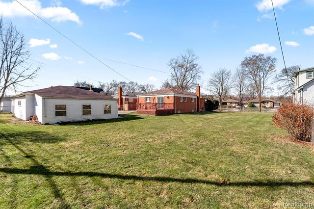 3933 Williams Street, Dearborn Heights, MI 48125