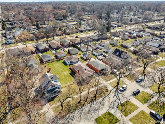 3933 Williams Street, Dearborn Heights, MI 48125