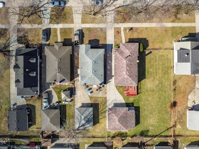 3933 Williams Street, Dearborn Heights, MI 48125