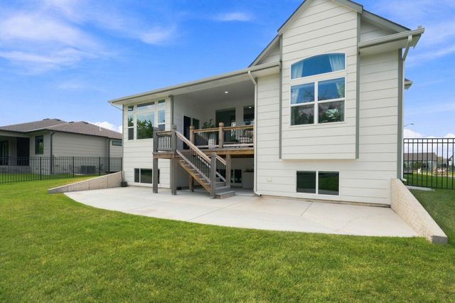 2602 N Emerald Ct, Andover, KS 67002