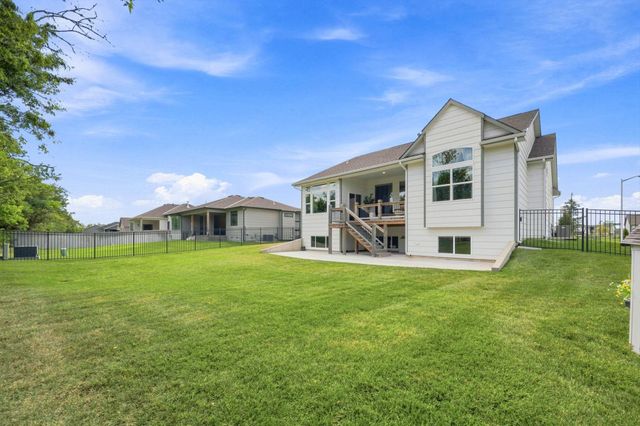 2602 N Emerald Ct, Andover, KS 67002