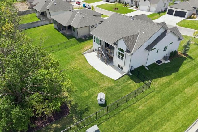 2602 N Emerald Ct, Andover, KS 67002