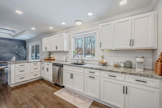 21 Jodi Drive, Manorville, NY 11949