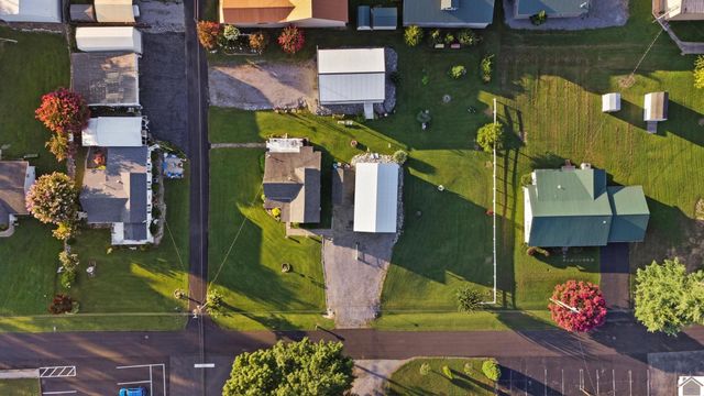159 W Tennessee, Grand Rivers, KY 42045