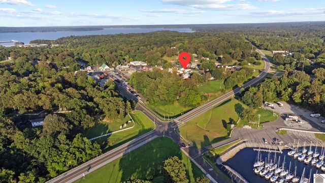 159 W Tennessee, Grand Rivers, KY 42045