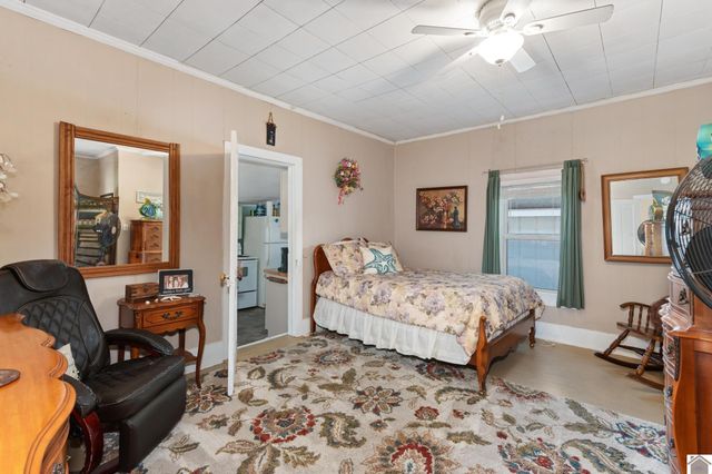 159 W Tennessee, Grand Rivers, KY 42045