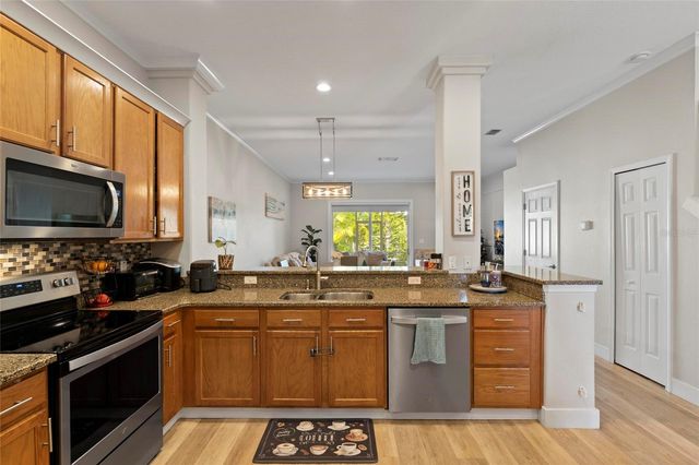 1461 RIDGE TERRACE, Tarpon Springs, FL 34689