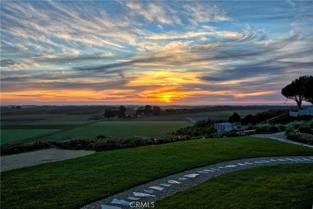 Image 9 of property listing at 2861 Mesa Alta, Arroyo Grande, CA 93420