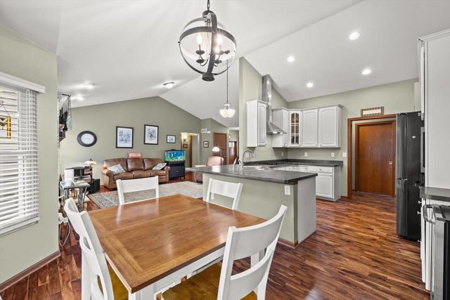 6724 85th AVENUE, Kenosha, WI 53142