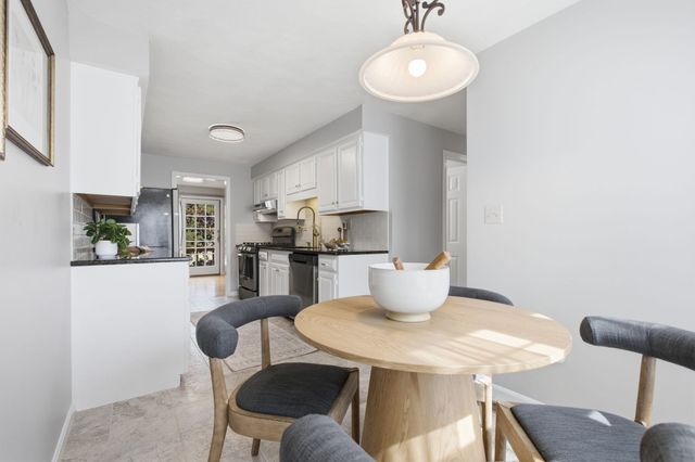 213 Apache Way 213, Tewksbury, MA 01876