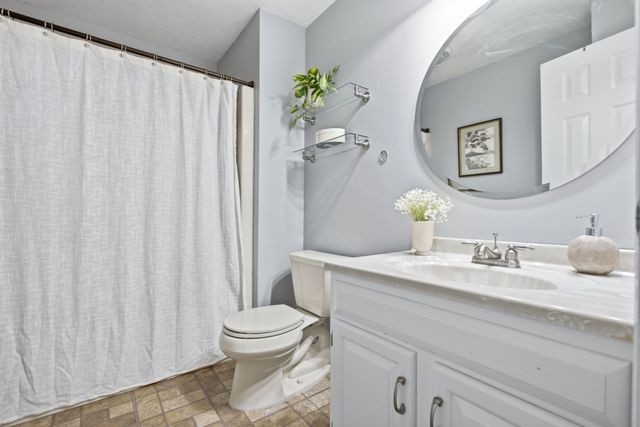213 Apache Way 213, Tewksbury, MA 01876