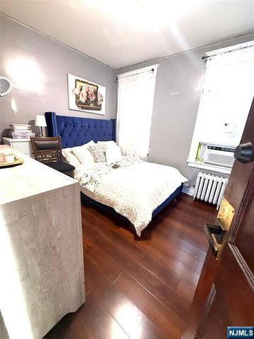 17 Quinn Street, Paterson, NJ 07501