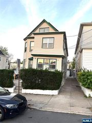 17 Quinn Street, Paterson, NJ 07501