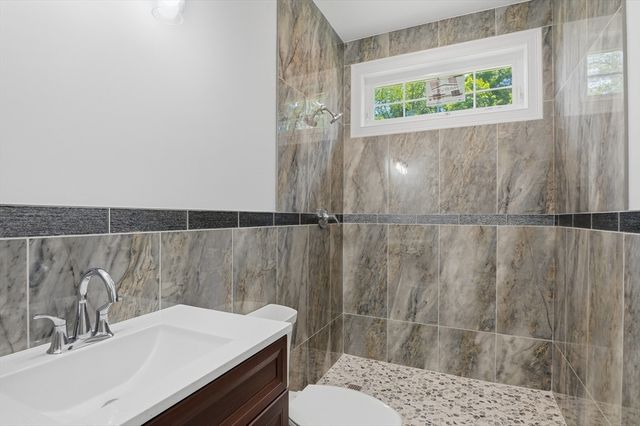 73 Dudley Hill Road, Dudley, MA 01571