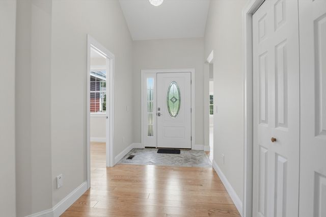 73 Dudley Hill Road, Dudley, MA 01571