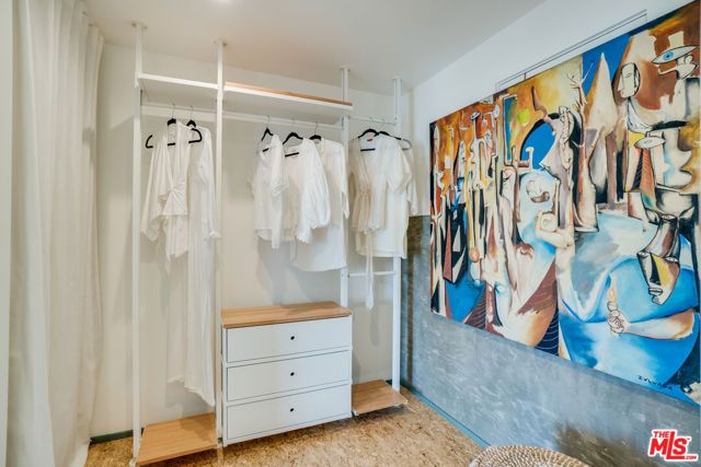 1853 Phillips Way, Los Angeles, CA 90042