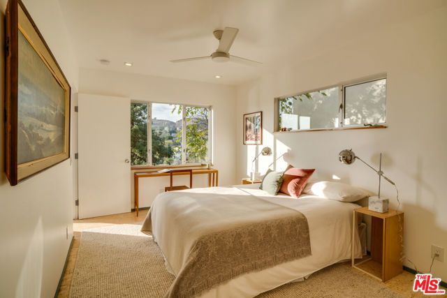 1853 Phillips Way, Los Angeles, CA 90042